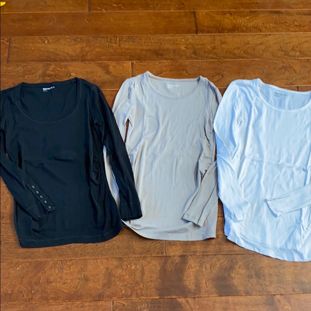 Gap maternity tops size small